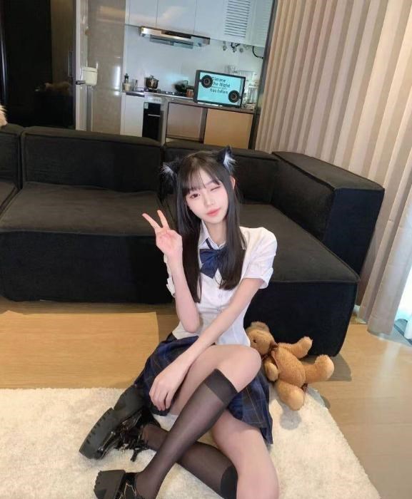 洪山三点粉00后妹子 图片 2