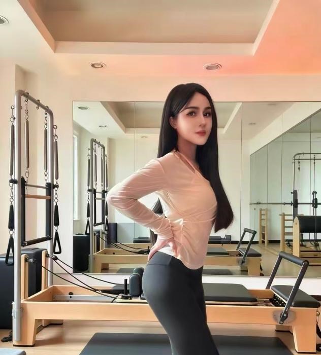 瑜伽裤维族小美 图片 2