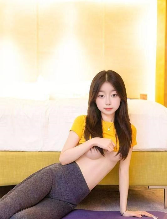 妩媚性感骚逼甜甜 图片 4
