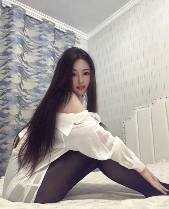 上城黑丝美腿多多 图片 2