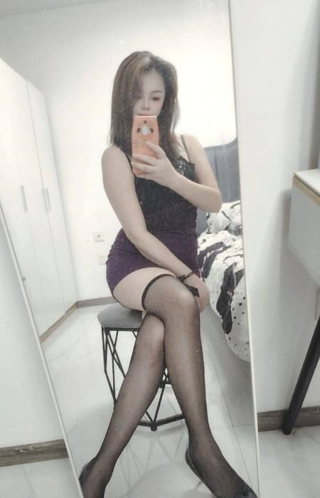吴中肤白蜜桃臀骚货 图片 4