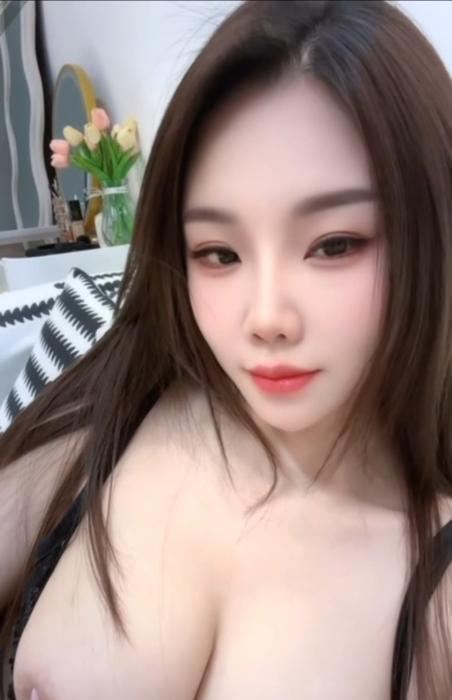 返食四环巨乳歪豆儿 图片 2